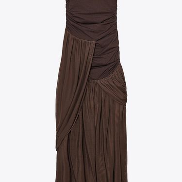 Josipa Pavičić nosi smeđu haljinu iz Zare