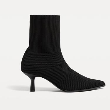 Stradivarius gležnjače, 35,99 eura