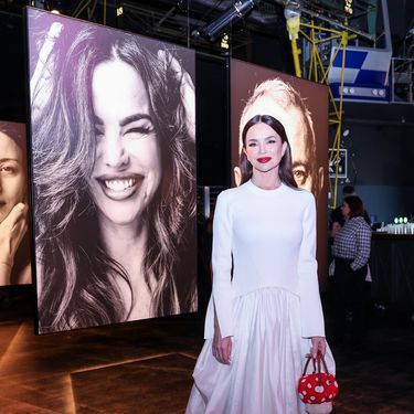 Severina u Simkhai haljini i Jimmy Choo štiklama na otvaranju izložbe