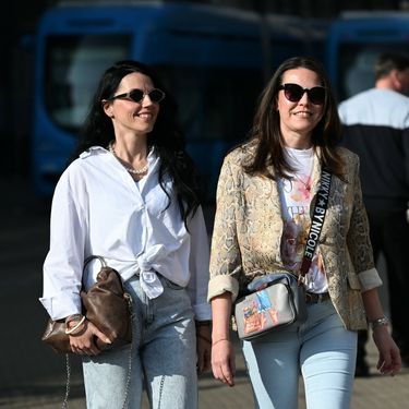 Zagrebačko izdanje u srebrnim štiklama