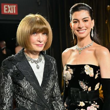 Anna Wintour i Anne Hathaway na 98. Oscarima