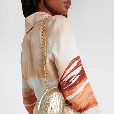 Torba u obliku oraha s potpisom brenda JW Anderson