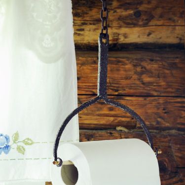 Dršku za toalet papir možete napraviti od gnječilice za pire