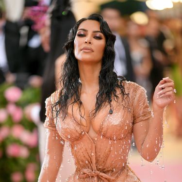 Kim u haljini Thierryja Muglera