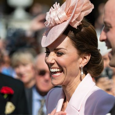 Vojvotkinja i vojvoda od Cambridgea na vrtnoj zabavi u Buckinghamskoj palači