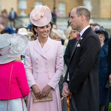 Vojvotkinja i vojvoda od Cambridgea na vrtnoj zabavi u Buckinghamskoj palači