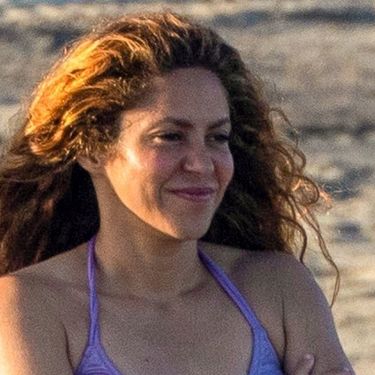 Shakira u ljubičastom bikiniju koji je sama kreirala - 2