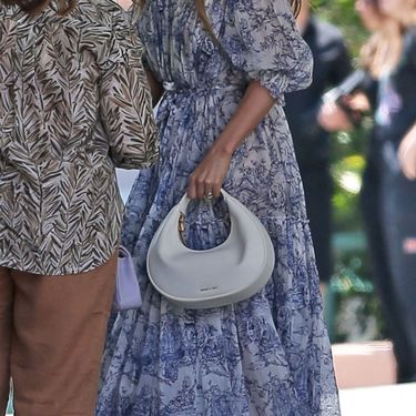 Jennifer Lopez u maksi haljini i sandalama s platformom od špage - 4