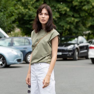 T-shirt u street style kombinacijama - 3