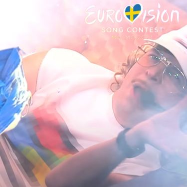 Finski izvođač na Eurosongu Windows95man pri nastupu