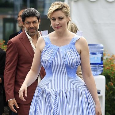 Greta Gerwig u Cannesu, od glave do pete u komadima modne kuće Maison Margiela