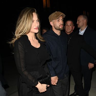 Izabel Kovačić u crnoj kombinaciji