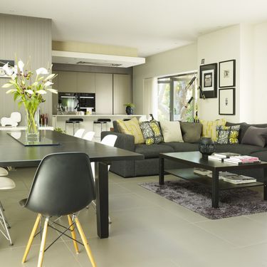 Kuća uređena u sofisticiranom stilu u kojoj se lako osjećati kao doma - 9