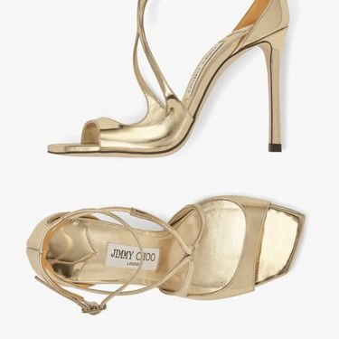 Nina Badrić nosi zlatne štikle brenda Jimmy Choo