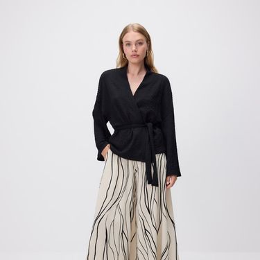 Reserved, 27,99 eura