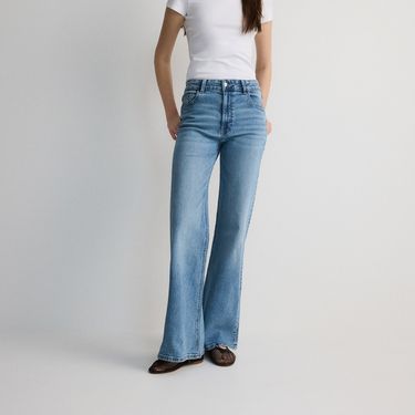 Reserved, 32,99 eura