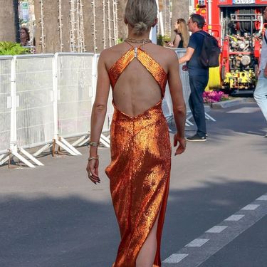 Caro Daur u papučama u Cannesu