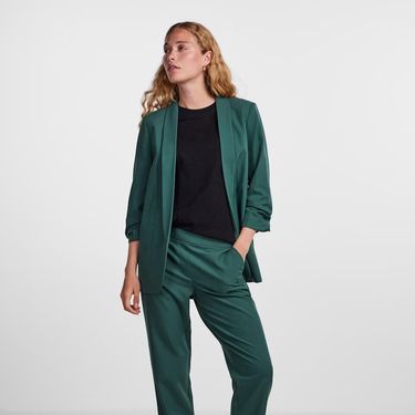 Pieces, sako 23,90 EUR, hlače 23,90 EUR