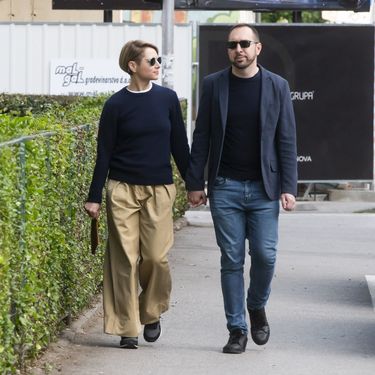 Iva Mertić Tomašević u tenisicama i širokim hlačama na lokalnim izborima - 6