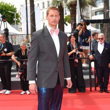 Alexander Skarsgård u hlačama Biance Saunders