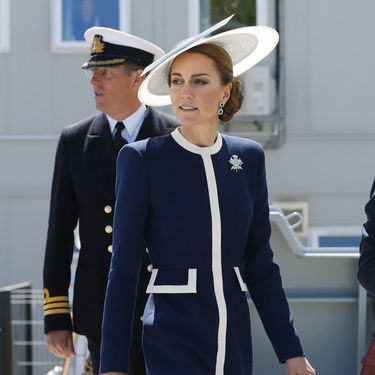 Princeza od Walesa u haljini brenda Suzannah London