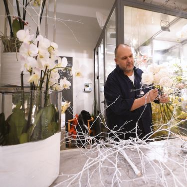 Saša Šekoranja i ove godine uredio je izlog svog cvjetnog atelijera u božićnom duhu - 6