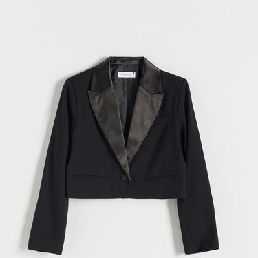 Reserved, snižen s 15,99 na 13,99 eura