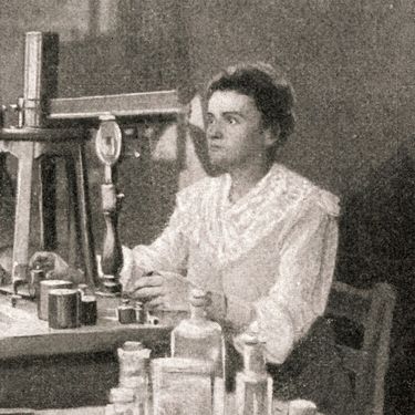 Marie Curie u laboratoriju