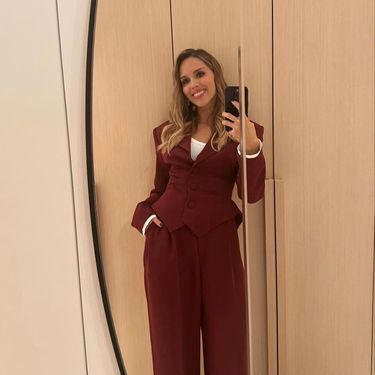 Franka Batelić u odličnom bordo odijelu