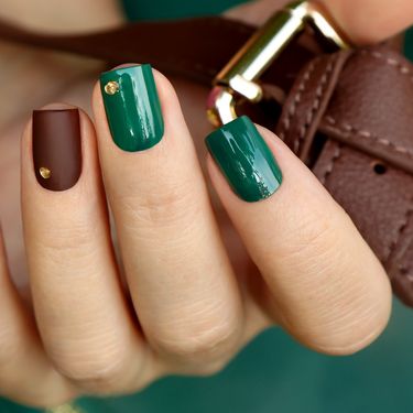 Smeđa manikura stvorena je za hladniji dio godine