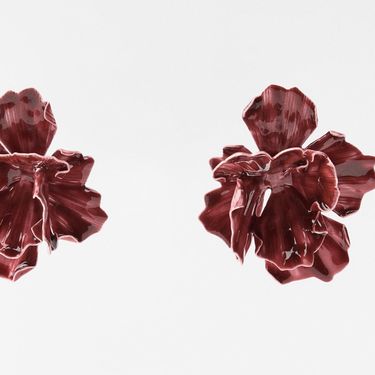 Zara reljefne cvjetne naušnice, 15,95 eura