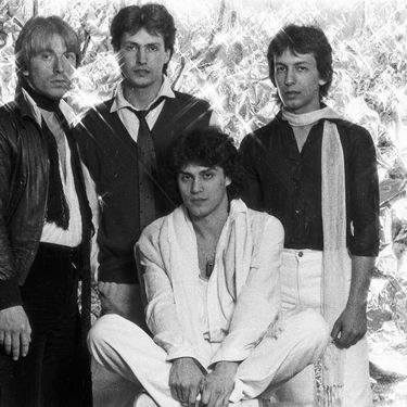 Vlado Kalember s grupom Srebrna krila