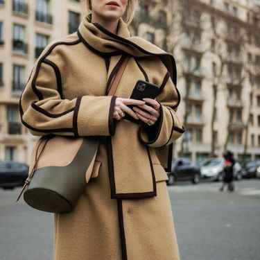 Kaput s pripadajućim šalom