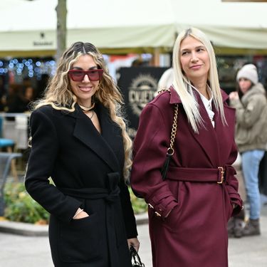 Dama iz Zagreba u crnim slingback štiklama