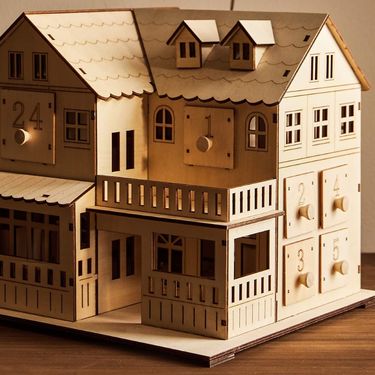 Adventski kalendar u obliku drvene kućice iz trgovine Zara Home - 2