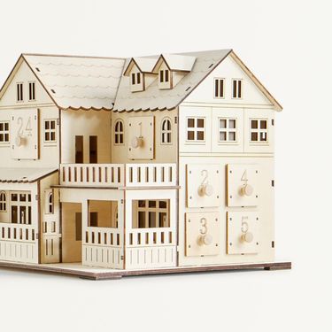 Adventski kalendar u obliku drvene kućice iz trgovine Zara Home - 4