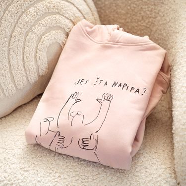 Kupnjom majice s ilustracijom Tisje Kljaković Braić pomažete Udruzi Nismo same