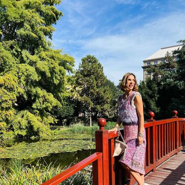 Bojana Gregorić Vejzović u pletenoj haljini i bijelim tenisicama brenda Golden Goose - 3