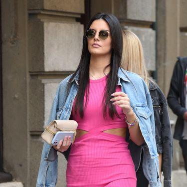 Ulična moda iz centra Zagreba u bijelim tenisicama - 19