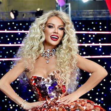 Maja Šuput kao disko princeza u Supertalentu