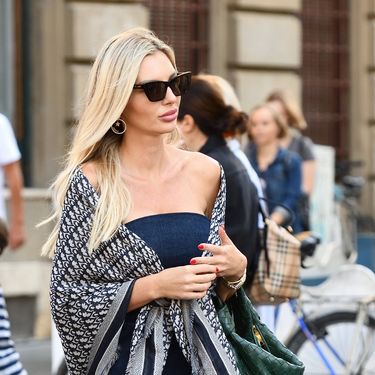 Plavokosa dama u Walk 'n 'Dior tenisicama u Zagrebu - 1