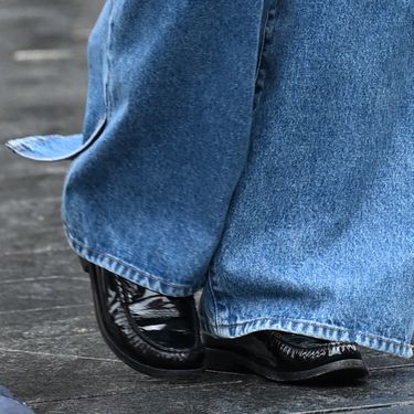 Zagrebačka street stylerica nosi traperice brenda Weekend Max Mara - 1