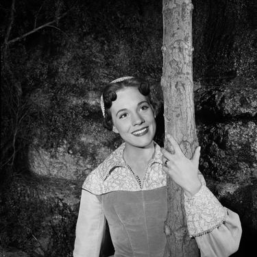 Julie Andrews 1955. godine