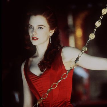 Nicole Kidman kao Satine u nezaboravnoj crvenoj satenskoj haljini u filmu 'Moulin Rouge!' - 4