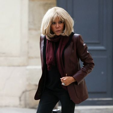 Brigitte Macron u trapezicama i čizmama s blok petom - 3