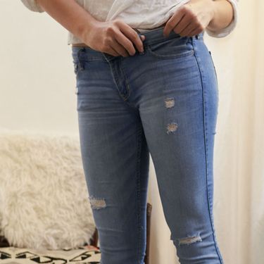 Mnoge žene traže traperice koje će \'oblikovati\' i proljepšati figuru