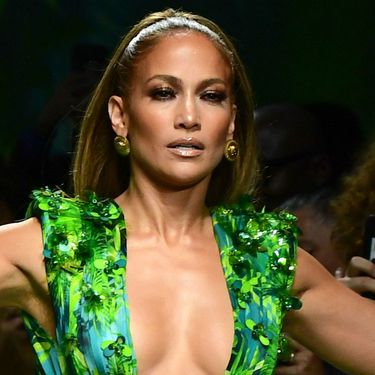 Jennifer Lopez u Versace haljini 19 godina kasnije - 4