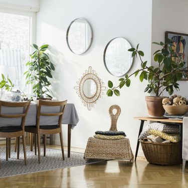 Zidno zrcalo može transformirati dom