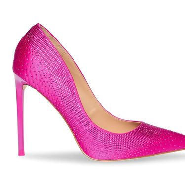 Street style izdanje s ružičastim štiklama