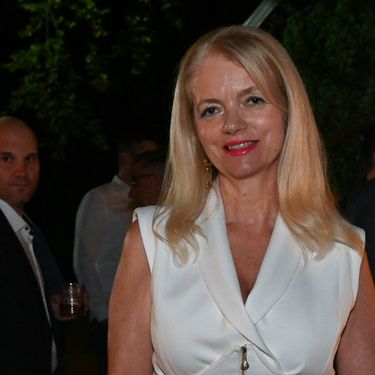 Vjekoslava Huljić u bijelom kompletu na predstavljanju rakija i likera Madre Badessa - 3